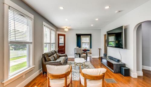 Pet-Friendly Lancaster Home 13 Mi to Dtwn Buffalo in Lancaster