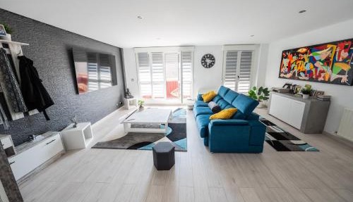 piso reformado con playas cercanas Newly renovated apartment with beaches nearby in Gatica