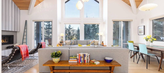 Premium 4-Bedroom w/Secure Parking & walking distance to the slopes! in Whistler