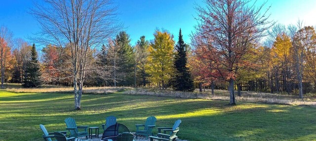 Private 10-Acre Lodge Near Jay Peak + Fire Pit in Troy