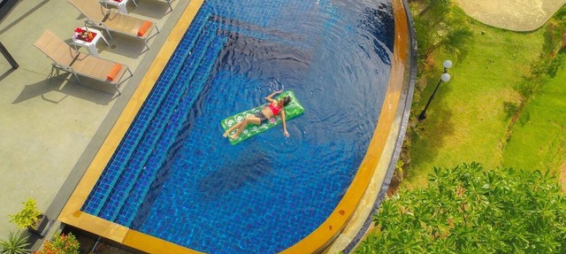 Private Pool Villa for your family and friends/Private Chef available in Tambon Chalong
