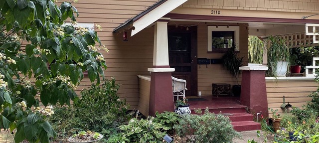 Quaint private studio in Friendly St. neighborhood in Eugene