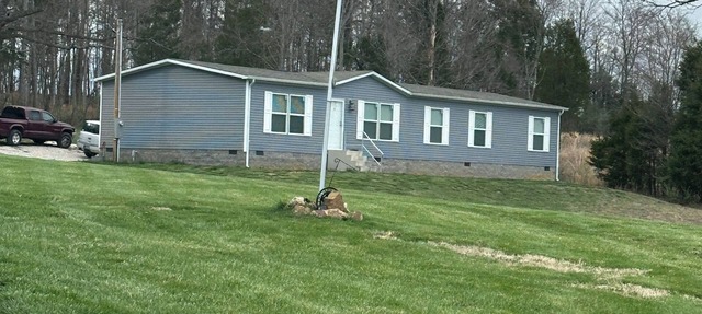 Ready for some R&R? We are 1 mile from the State dock and Nick's Boat dock! in Falls of Rough