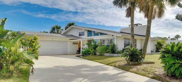 Retro Ormond Beach Home w/Pool 3BR-Walk to Ocean! in Ormond Beach