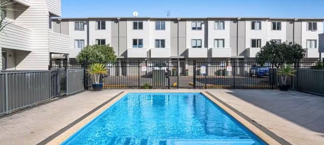 Right Opposite the Beach! in Orewa