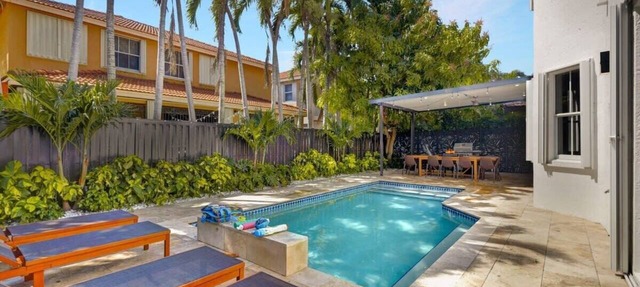 Saltwater Pool, Firepit & Game Room I 10 Min to Everglades in Miami