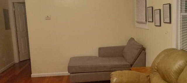 simple one bedroom free parking in Schenectady