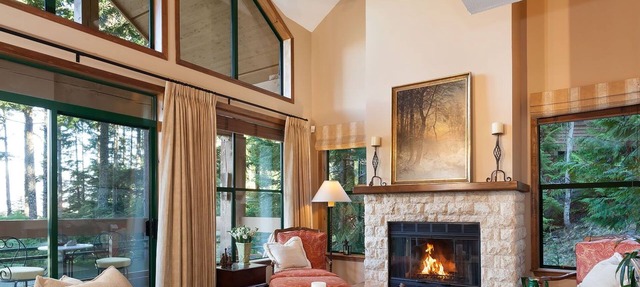 Ski Early Bird, Easy Ski Access, Mountain Retreat, Steps to Village in Whistler