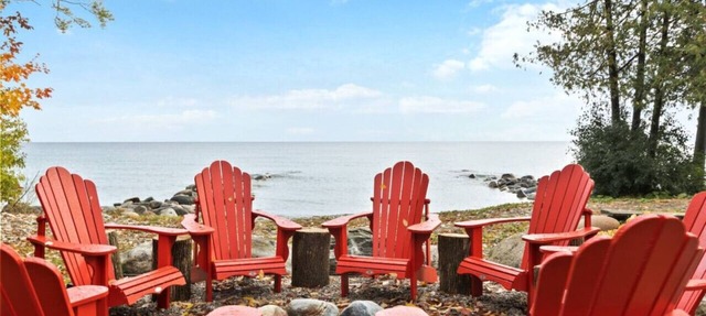 Skipping Rock Cottages: Ultimate Lakeside Retreat in Meaford