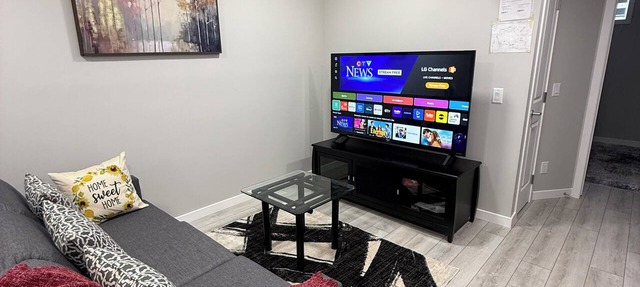 Slice Of Paradise! 2 bdrm suite close to Stoney Trail, YYC airport & Banff. in Calgary