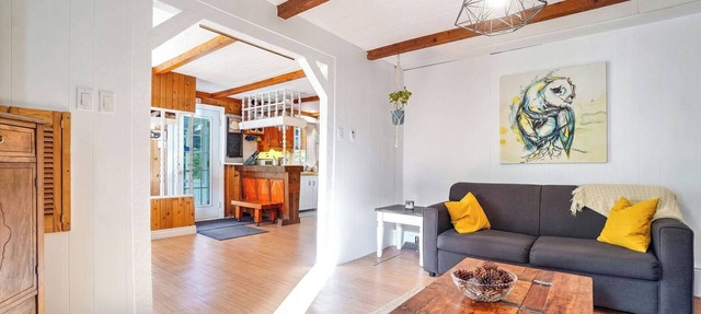 Spa & Lake Access | Chalet au Ptit Bonheur in Saint-Adolphe-d'Howard