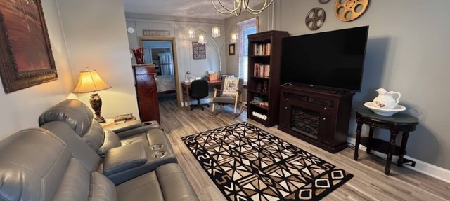 Spacious 1 BR Stratton House: A Cozy Downtown Stay Backing to Culp's Hill in Gettysburg