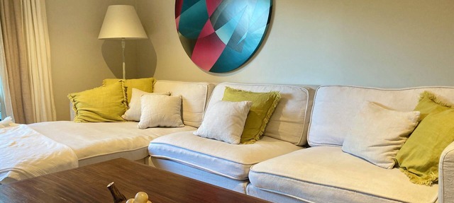 Spacious and Modern city apartment - free parking in Auckland