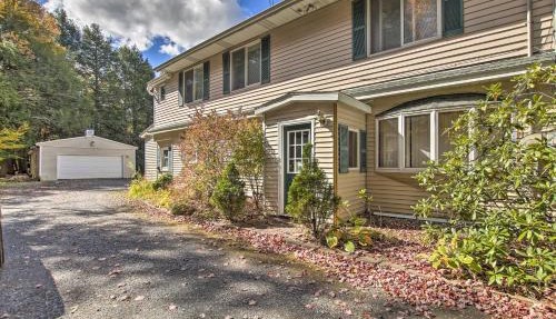 Spacious Apt w/Yard: 3 Mi to Windham Mountain in Windham