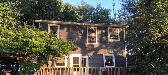 Spacious Beachfront Retreat on Lake Erie! in Wheatley