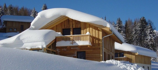spacious detached holiday house with winter garden in Annaberg-Lungötz