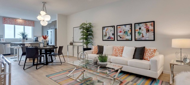 Spacious Modern Home With King Bed & Office in Calgary