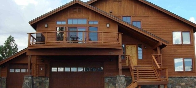 Spectacular Panoramic Sunrise and Sunset Mountain Views; EV Charger; Hot Tub in Truckee