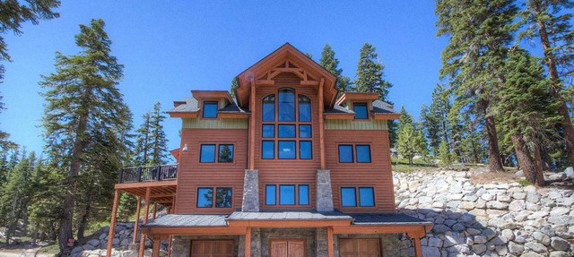 Stage Coach Run by Lake Tahoe Accommodations in Stateline