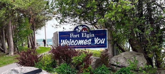 Stairway to Beach - Splendid 4 Bedroom Quite Home in Port Elgin