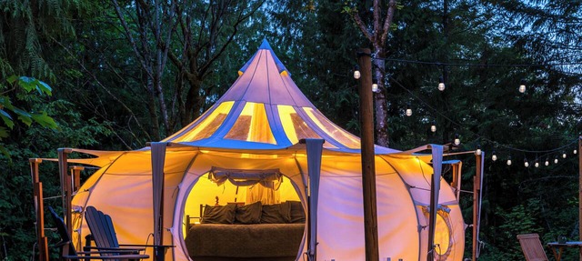 Stargaze and Swim at the Hideout - Luxury Glamping in Oregon City