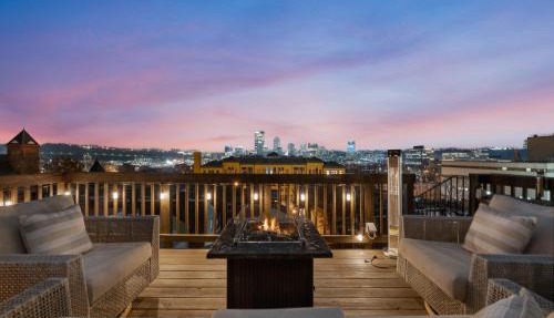 Steel City Getaway w/City View in Pittsburgh