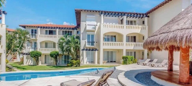 Steps to 5th Ave, Beach, with Pool Access & Gazebo in Playa del Carmen