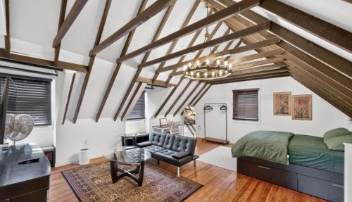 Studio Apartment in Smithtown