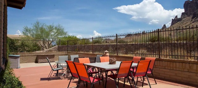 Superstition Mountains Apache Junction - sleeps 16 in Apache Junction