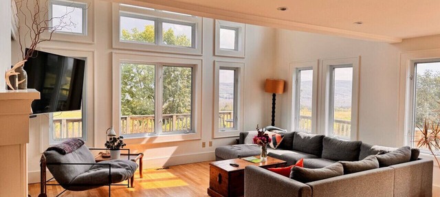 Sweeping Views - Beaver Valley Farmhouse on 100 acres in Kimberley