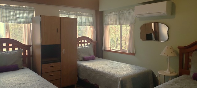 The East Wing in Grants Pass