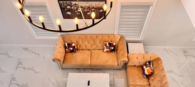 The Glorious Glidden Stunner/5bd 4bth with Patio in Windsor