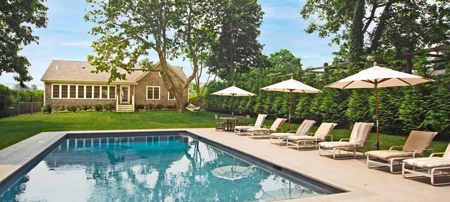 The Sandbox! Completely renovated in-town 3br, 2+ bath with pool & poolhouse. in Bridgehampton