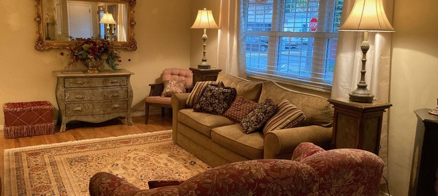 Thoughtfully decorated 3 bedroom Home in Historic Harmony in Harmony