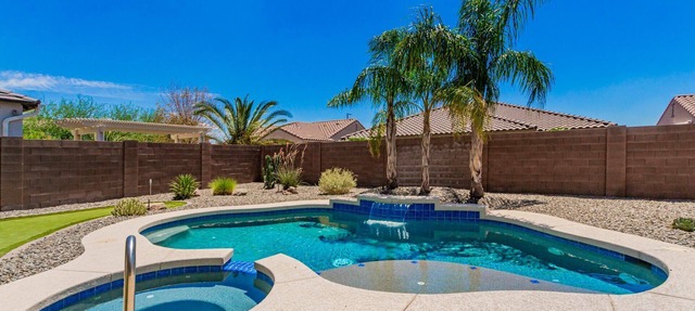 Three Palms at Estrella Mtn Ranch - 3BD with Private heated pool & spa in Goodyear