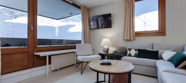 Tignes Val Claret: 2-Room Apt, Sleeps 4, Renovated & Near Slopes in Tignes