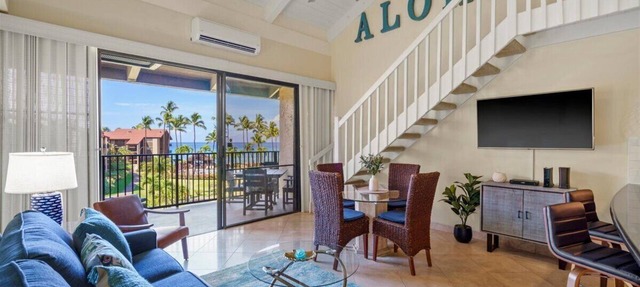 TOP FLOOR - OCEAN VIEWS - PAPAKEA RESORT in Lahaina
