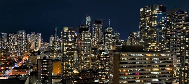 Toronto Downtown Bloor/Yonge cozy 3 bedroom in Toronto
