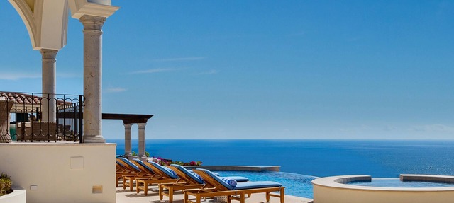 Ultra Luxe Pedregal Villa w/70ft Infinity Pool, Spa, Chef & Bartender, & Views