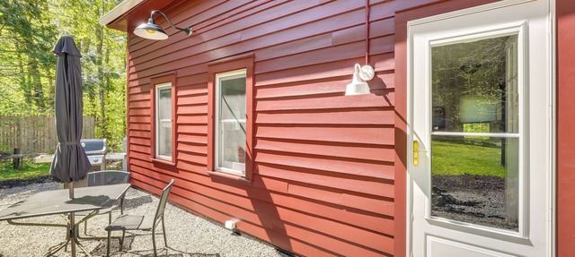 Updated/Pet-Friendly Cabin By Hikes and Woodstock! in Bearsville