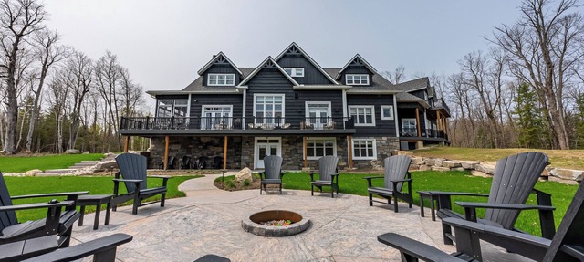 Upscale Cottage Escape on Lake Manitouwabing – Serenity Awaits in McKellar