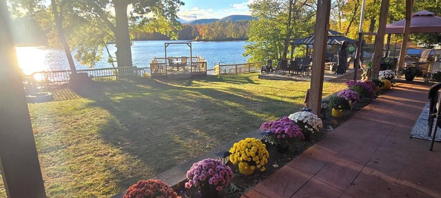 Upstate Waterfront Retreat 4000 sq ft with 2 Kitchens! in Queensbury