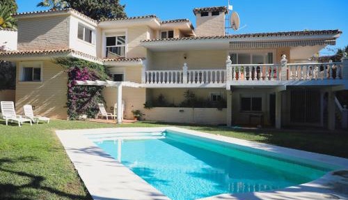 Villa independiente vacacional in Benalmádena