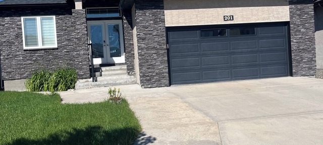 Waterfront views and tranquil neighborhood in Winnipeg