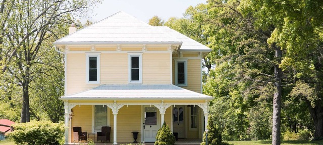 Watson House - Century Home near Sandbanks in Prince Edward