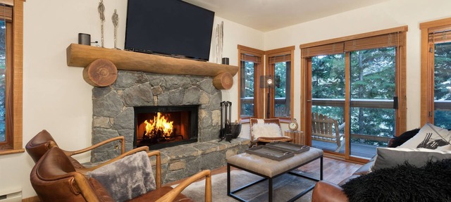 Whistler Creekside Luxurious Unit in Taluswood in Whistler