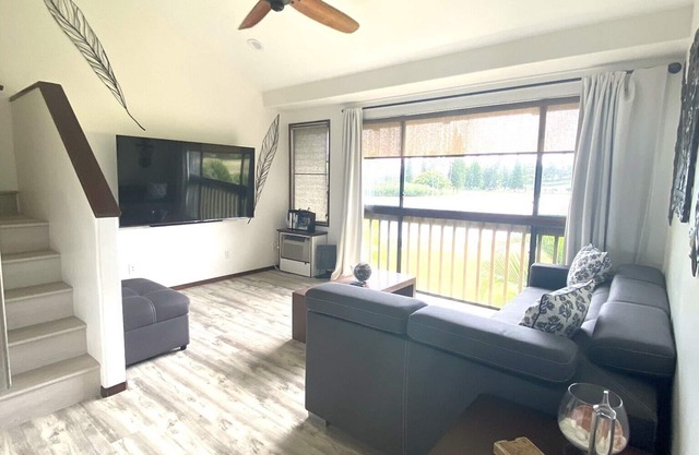 Romantic Villa-Lovely Pond & Ocean View Studio in Kahuku