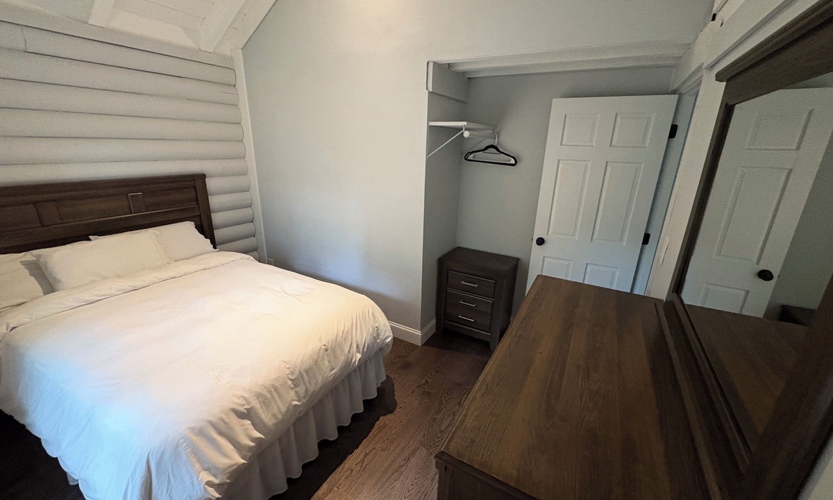 Greenport West House | Modern Log Home - Pool,Hot Tub, Golf, Restaurants,and Woodland Privacy,