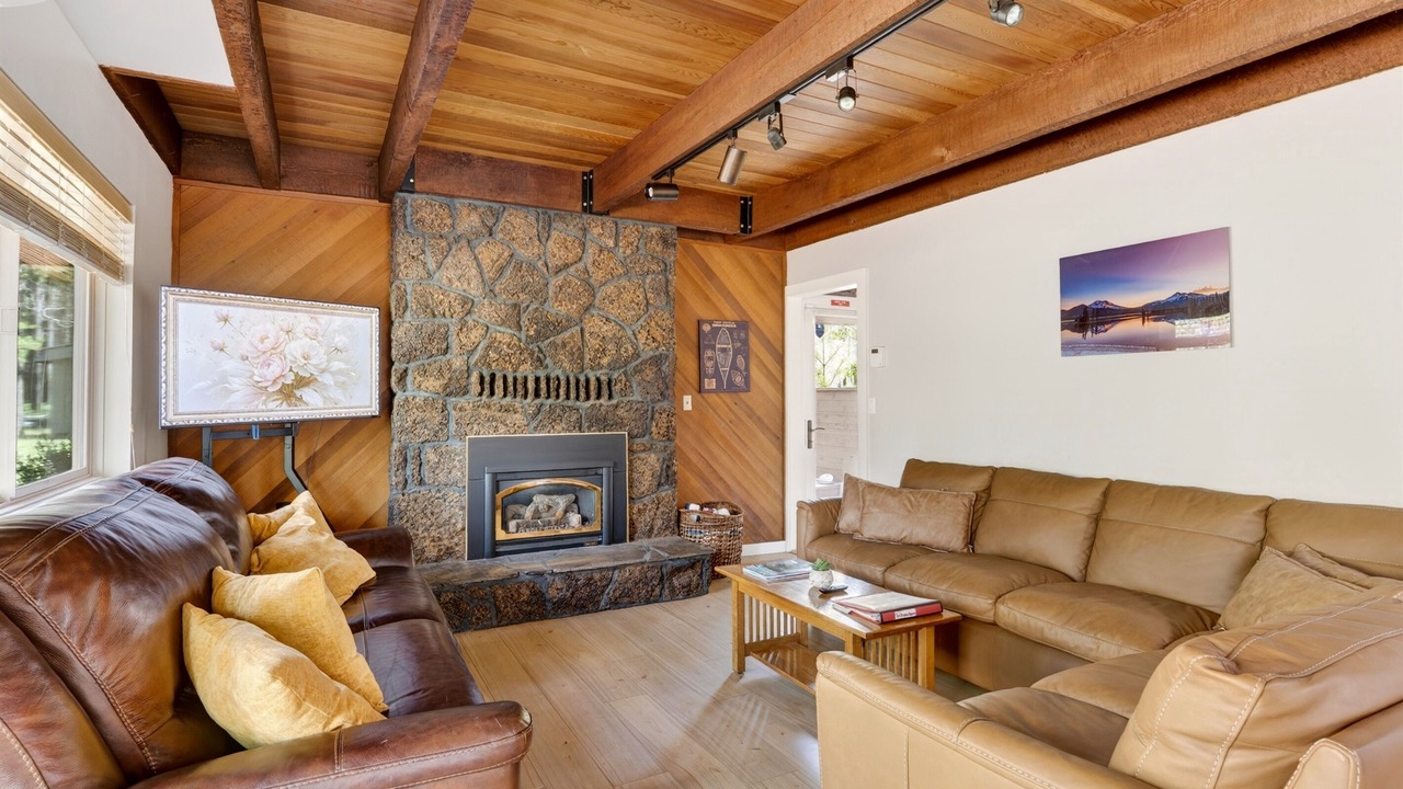 Photo of Livingroom in Sunriver