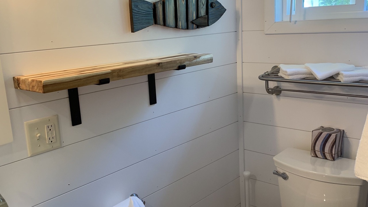 Photo of Bathroom in Walker